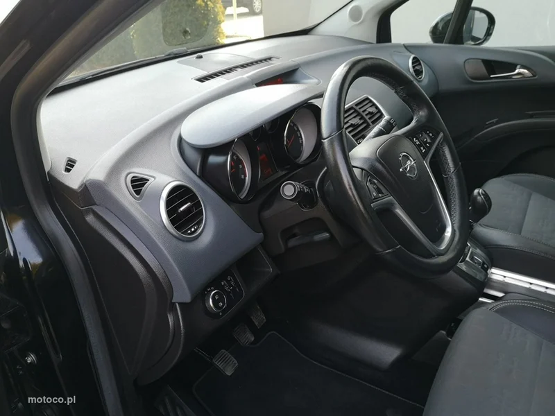 Opel Meriva B 12
