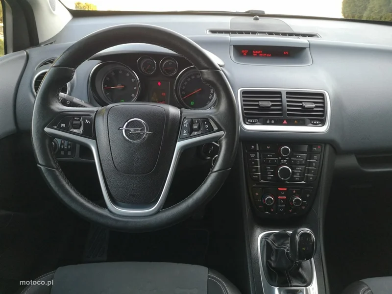 Opel Meriva B 15