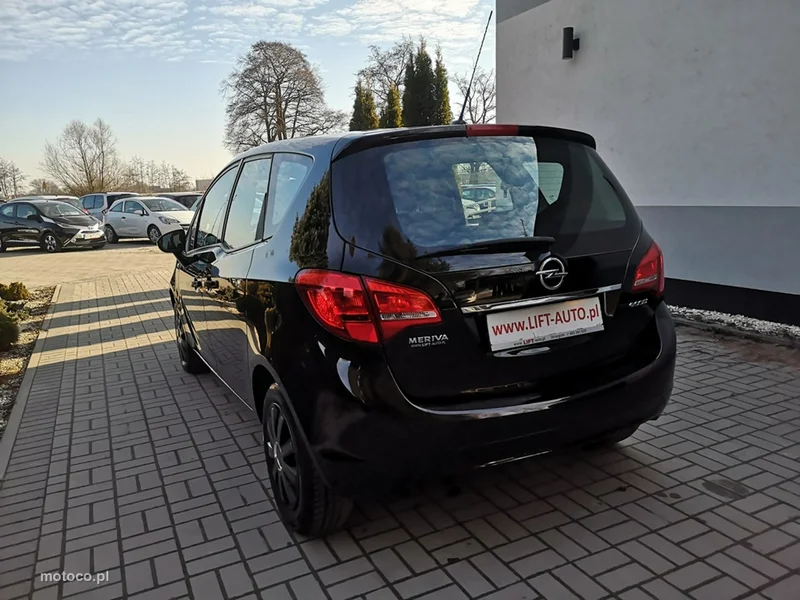 Opel Meriva B 8