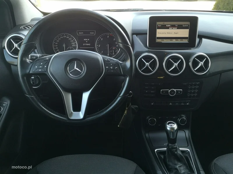 Mercedes-Benz Klasa B W246 B 180 18