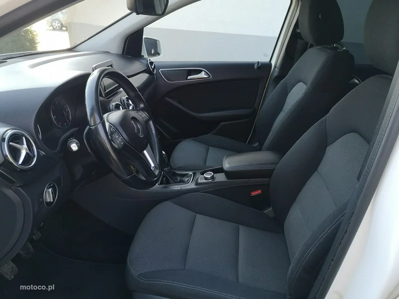Mercedes-Benz Klasa B W246 B 180 19