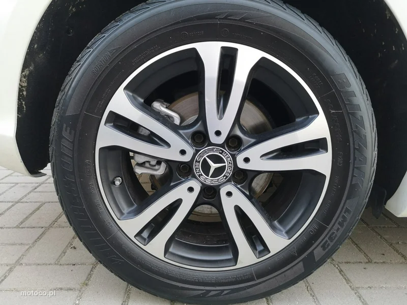 Mercedes-Benz Klasa B W246 B 180 27