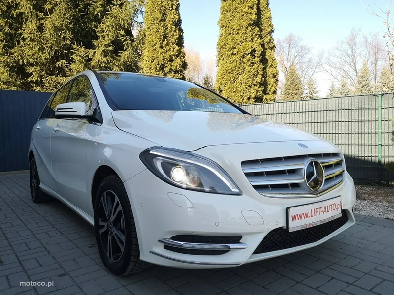 Mercedes-Benz Klasa B W246 B 180 5
