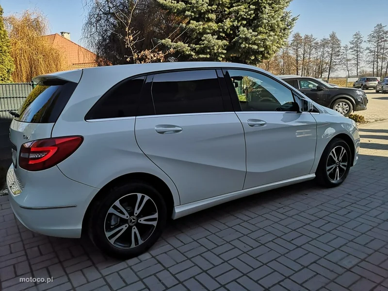 Mercedes-Benz Klasa B W246 B 180 8