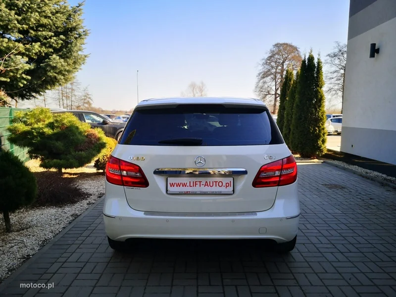 Mercedes-Benz Klasa B W246 B 180 10