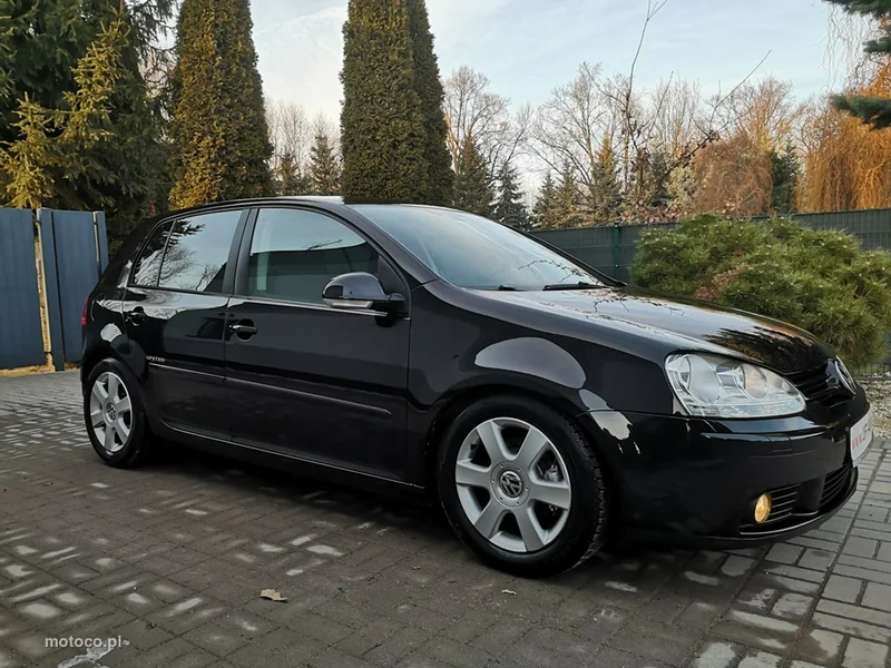 Volkswagen Golf V 4