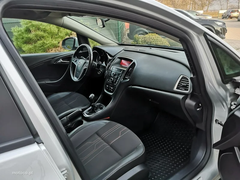 Opel Astra J 21