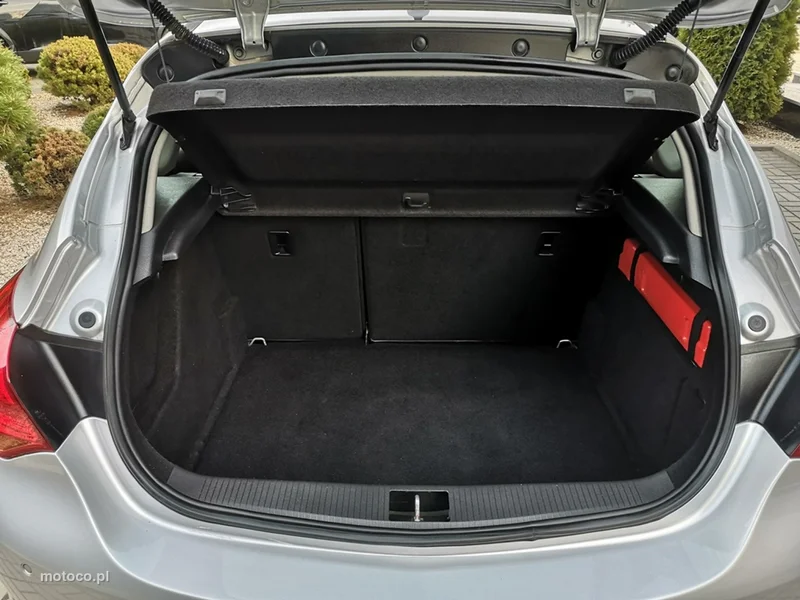 Opel Astra J 23