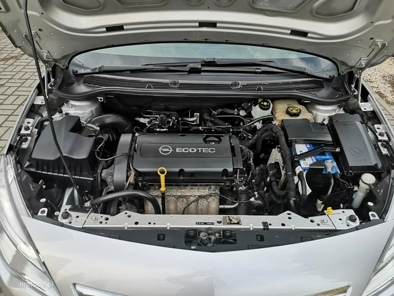 Opel Astra J 26