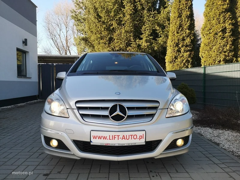 Mercedes-Benz Klasa B W245 B 180 2