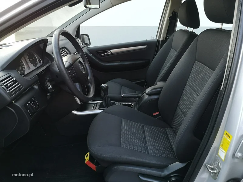 Mercedes-Benz Klasa B W245 B 180 16