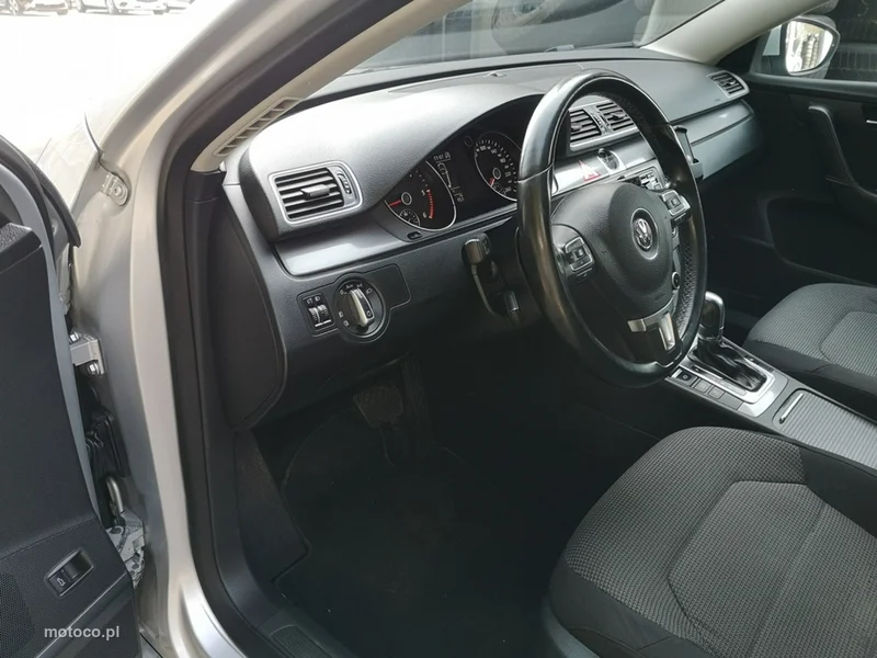 Volkswagen Passat B7 12