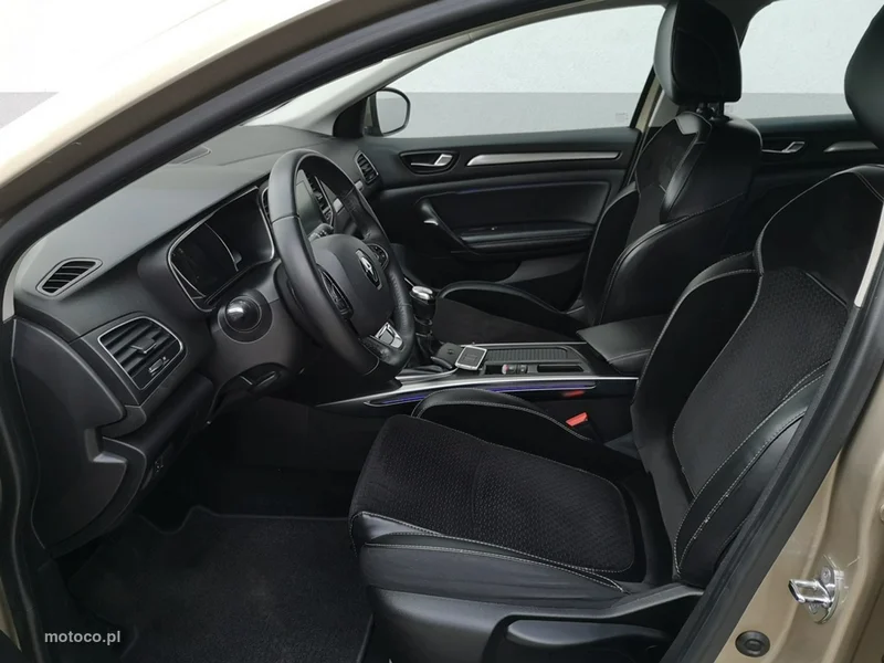 Renault Megane IV 17