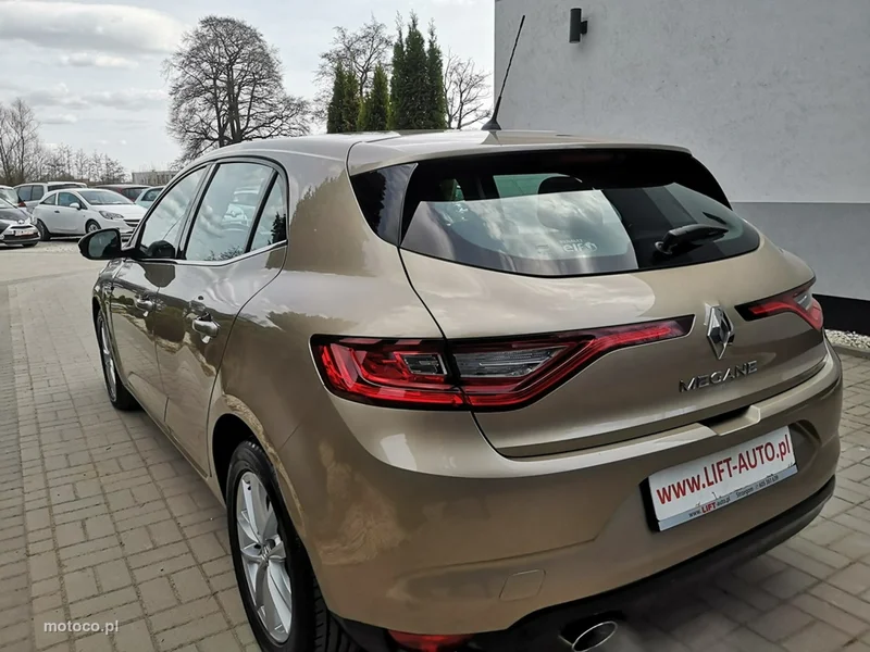 Renault Megane IV 8