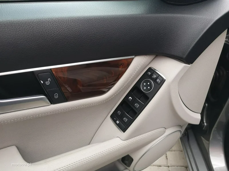 Mercedes-Benz Klasa C W204 C 200 11