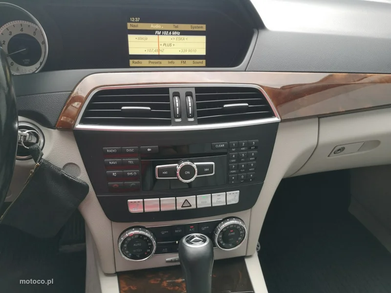 Mercedes-Benz Klasa C W204 C 200 15