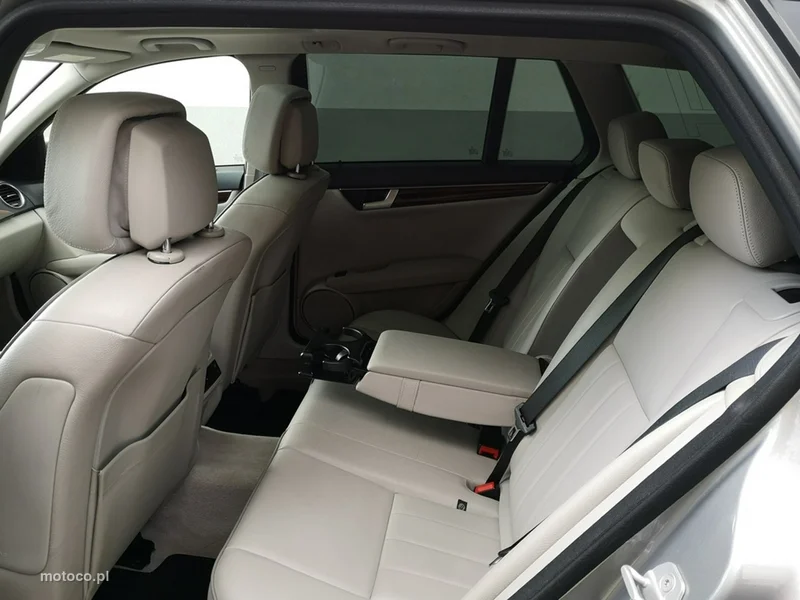Mercedes-Benz Klasa C W204 C 200 19