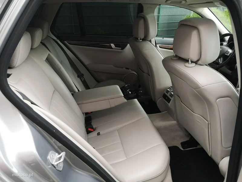Mercedes-Benz Klasa C W204 C 200 24
