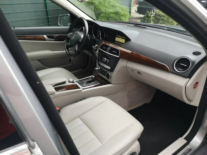 Mercedes-Benz Klasa C W204 C 200 25