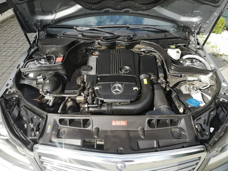 Mercedes-Benz Klasa C W204 C 200 33