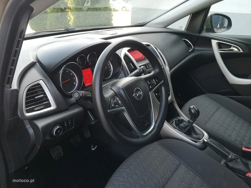 Opel Astra J 12