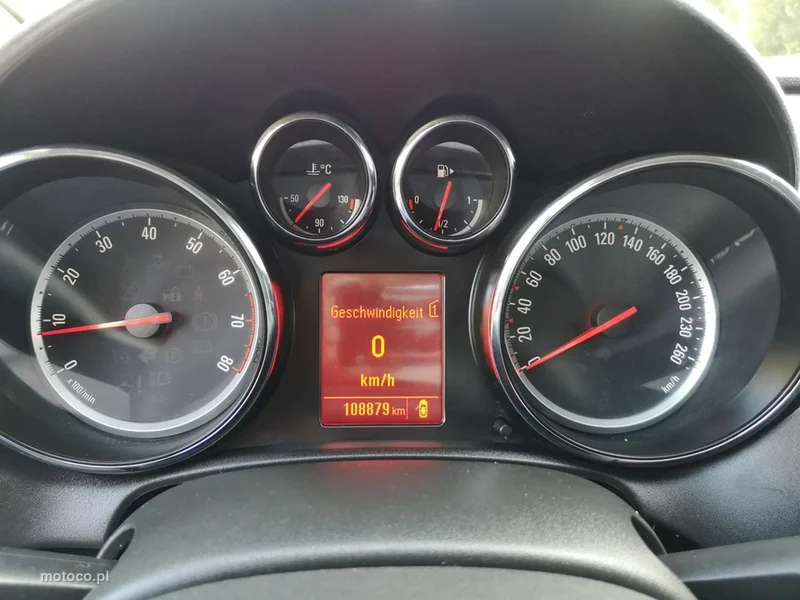 Opel Astra J 13