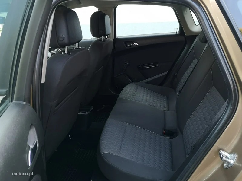 Opel Astra J 17