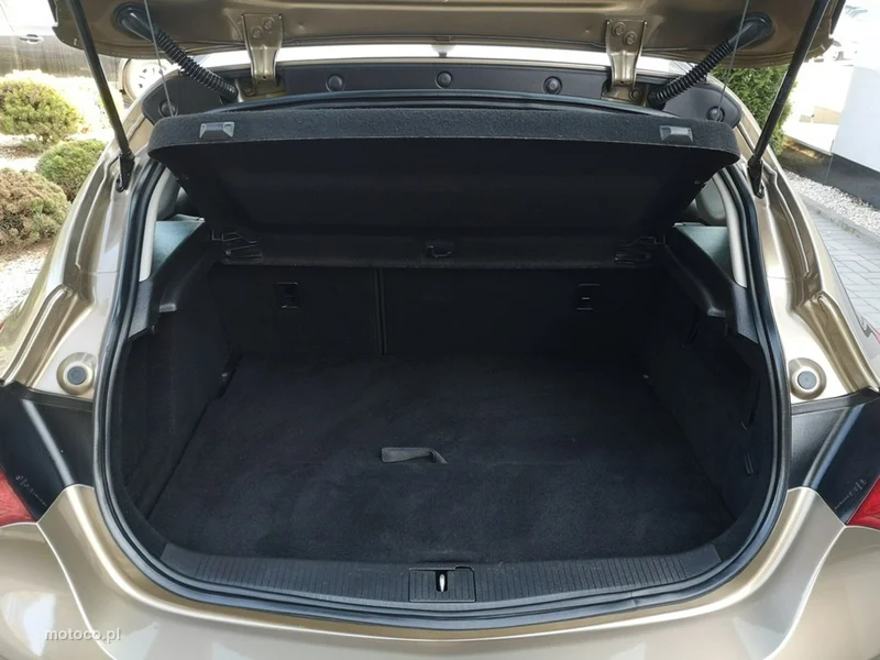 Opel Astra J 21