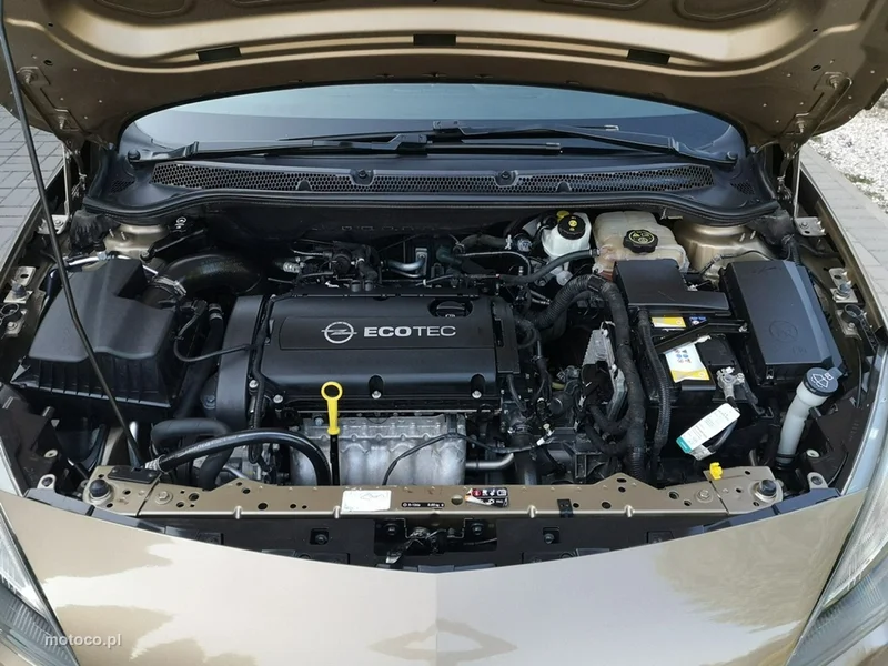 Opel Astra J 24