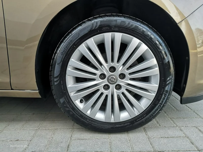 Opel Astra J 25
