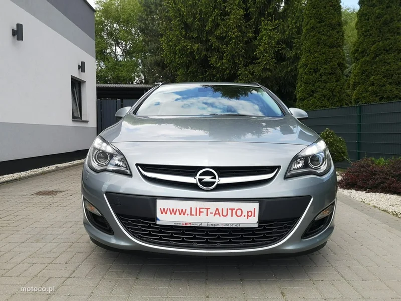 Opel Astra J 2