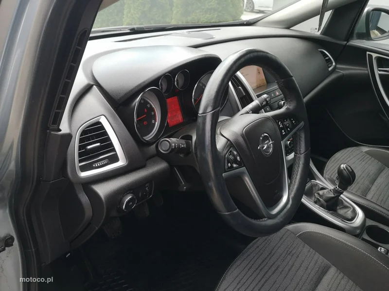 Opel Astra J 12