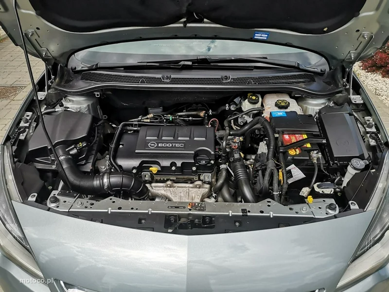 Opel Astra J 24