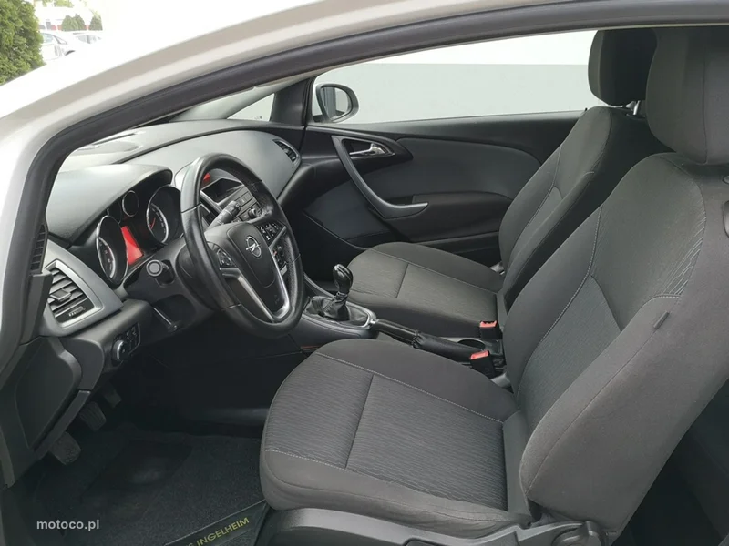 Opel Astra J 17