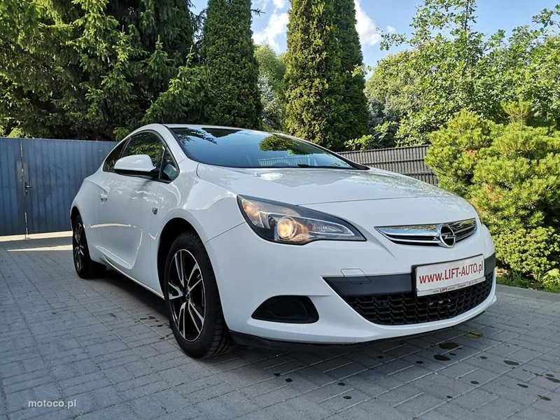 Opel Astra J 3