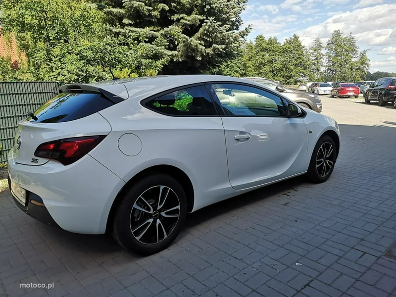 Opel Astra J 5