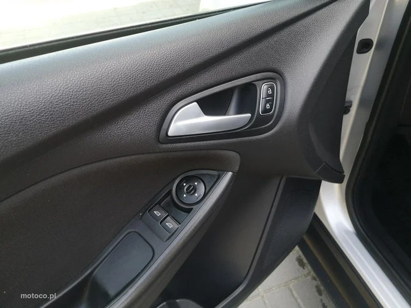 Ford Focus III 12