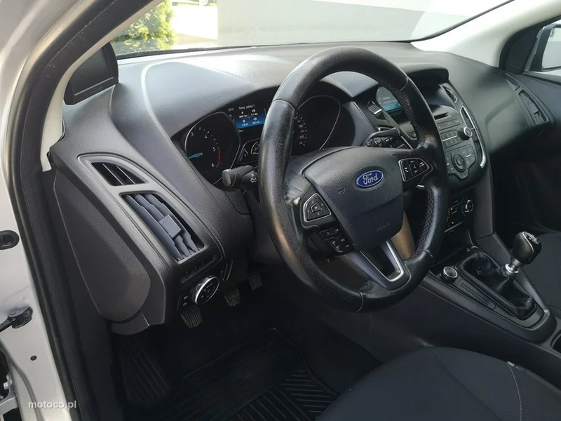Ford Focus III 13