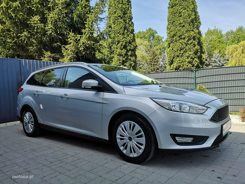 Ford Focus III 5