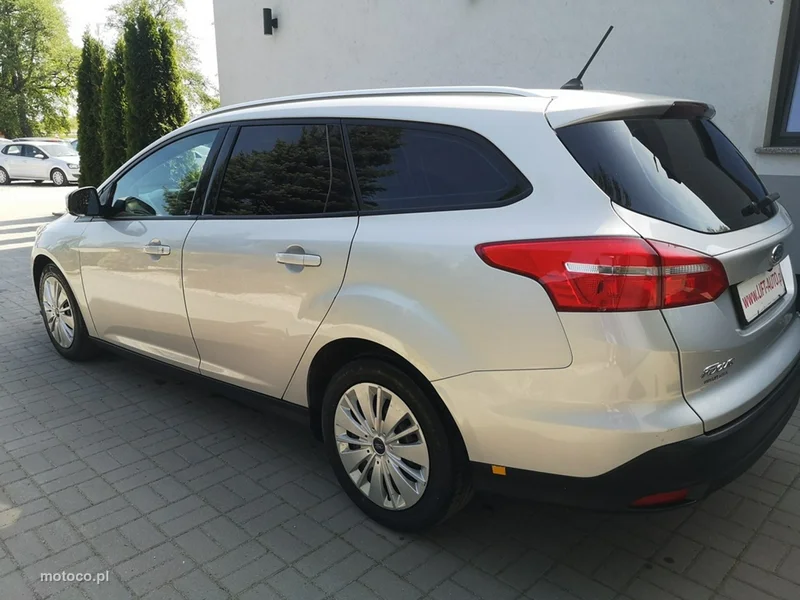 Ford Focus III 10