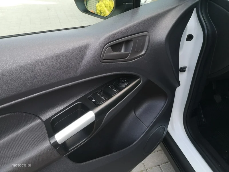 Ford Transit Connect 11