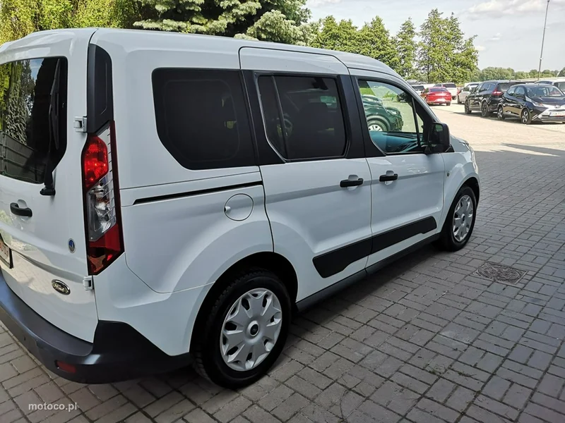 Ford Transit Connect 5