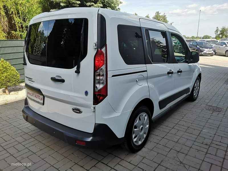 Ford Transit Connect 6