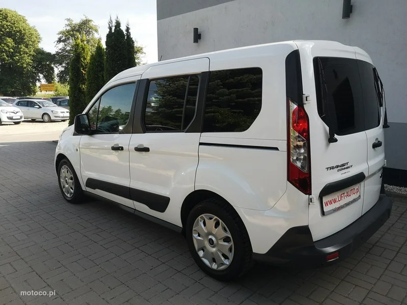 Ford Transit Connect 9