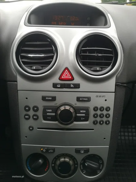 Opel Corsa D 16