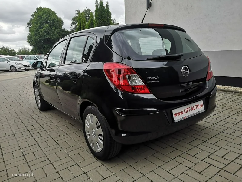 Opel Corsa D 8