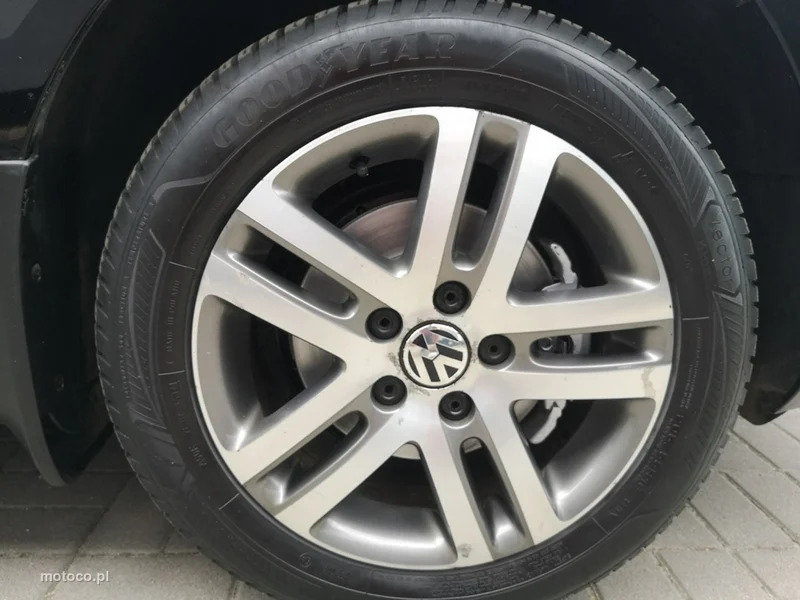 Volkswagen Golf VI 24