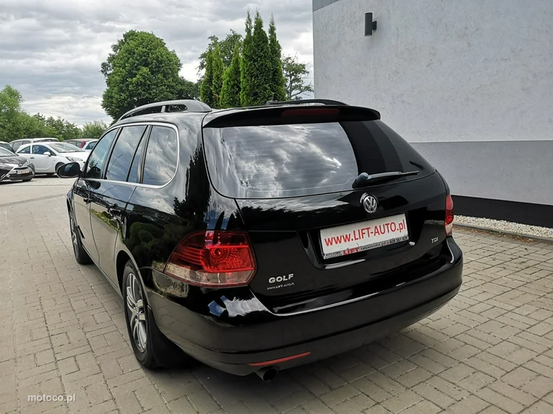 Volkswagen Golf VI 8