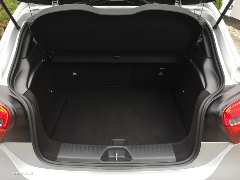 Mercedes-Benz Klasa A W176 A 180 21