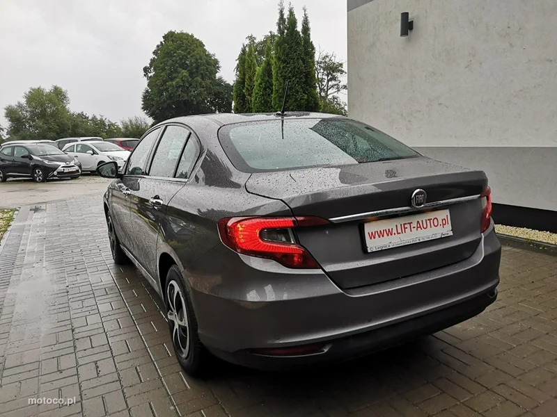 Fiat Tipo 8